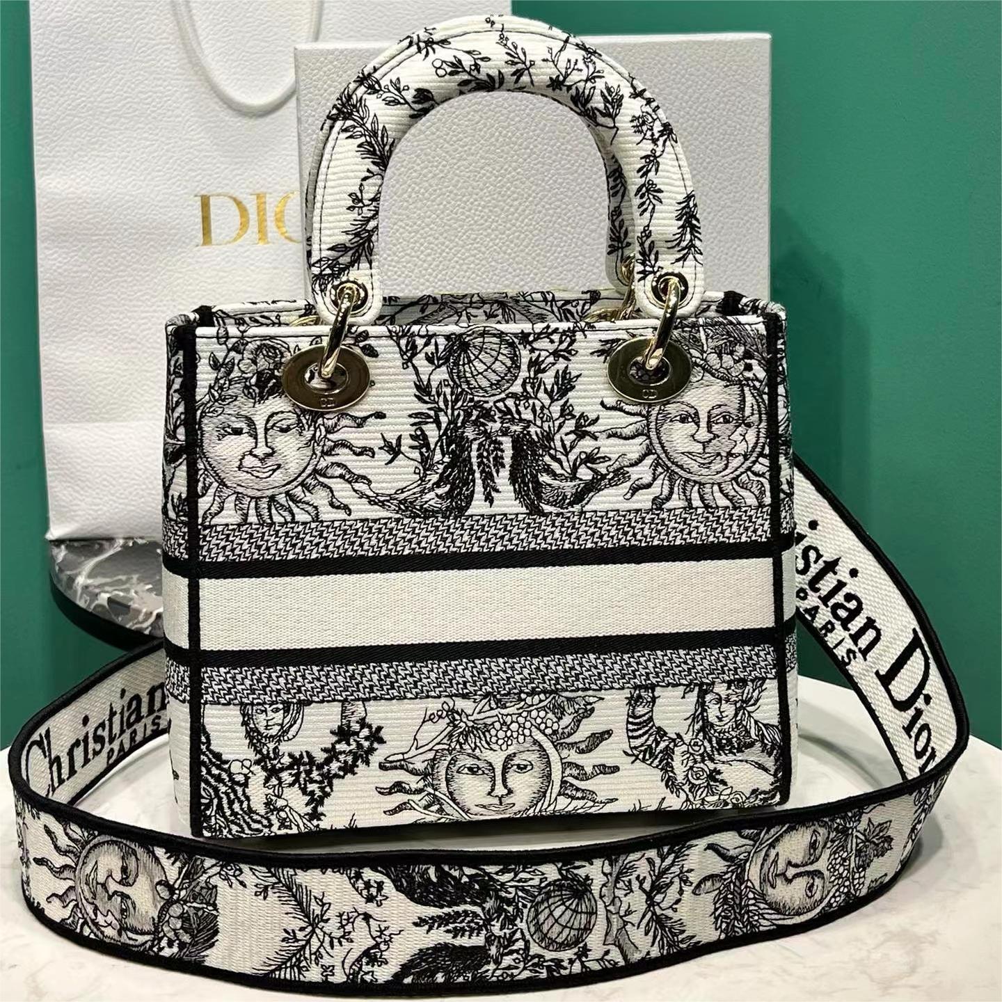 Dior-Book tote-24cm