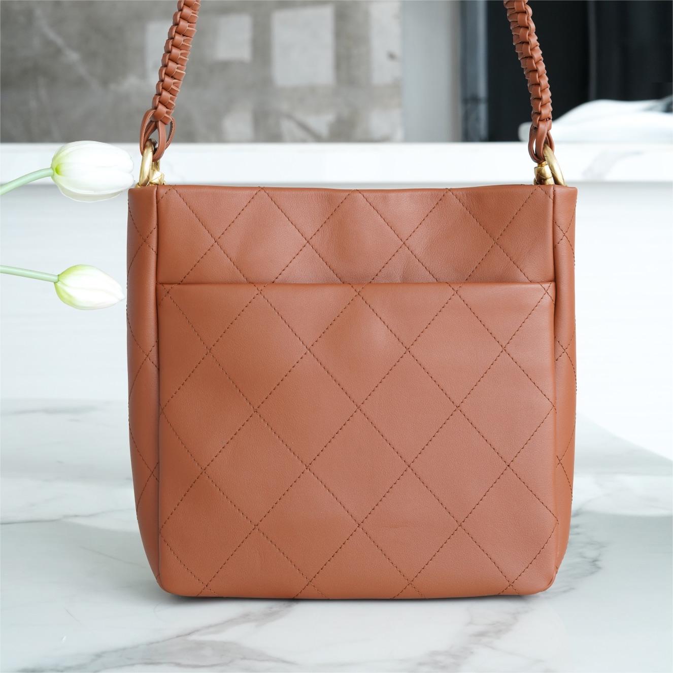 Chanel -23A Hobo-26cm