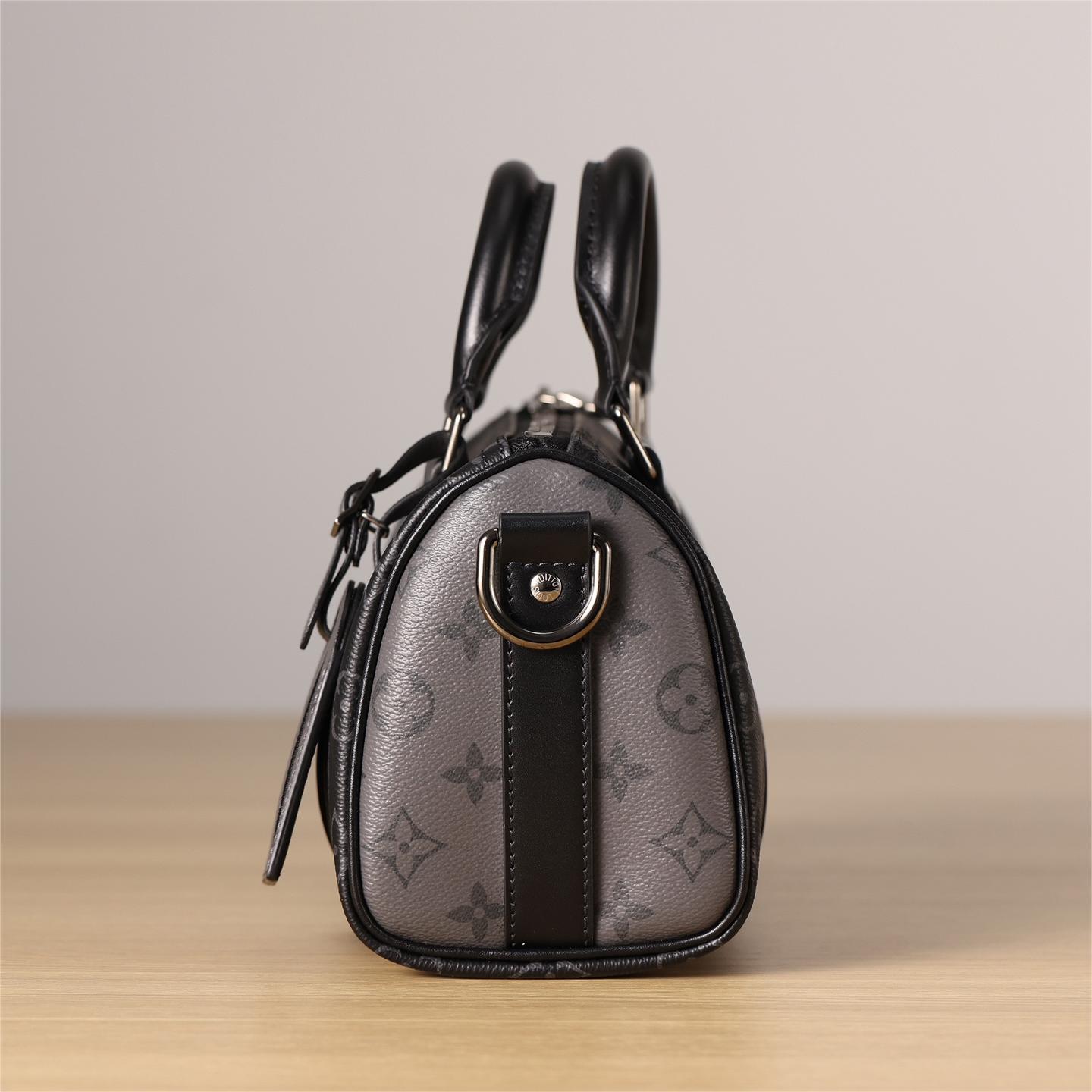 Lv- Keepall Bandoulière- 25cm