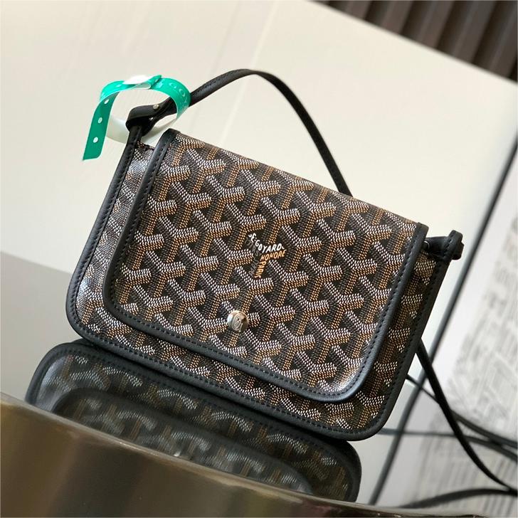 Goyard-Plumet-20.5cm