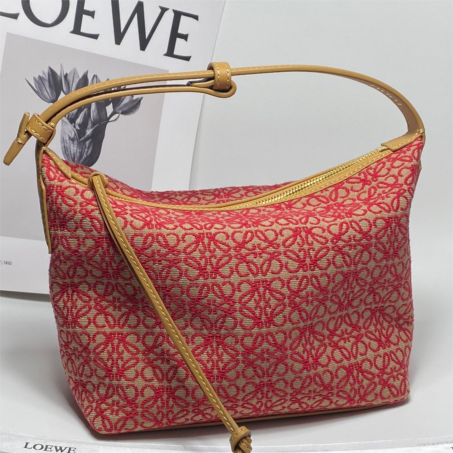 Loewe-LoeweCubi-20.5cm