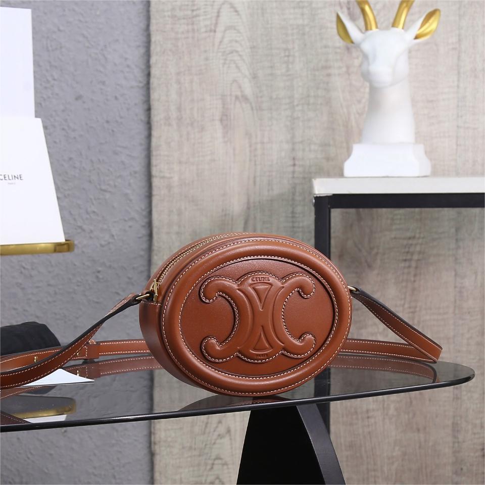 CELINE-cuirtriomphe-16cm