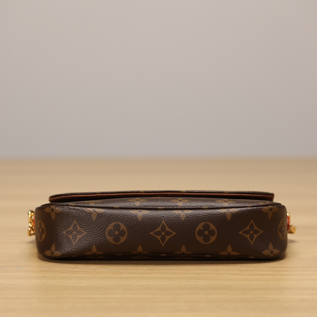 Lv-Wallet On Chain Ivy -23.5cm