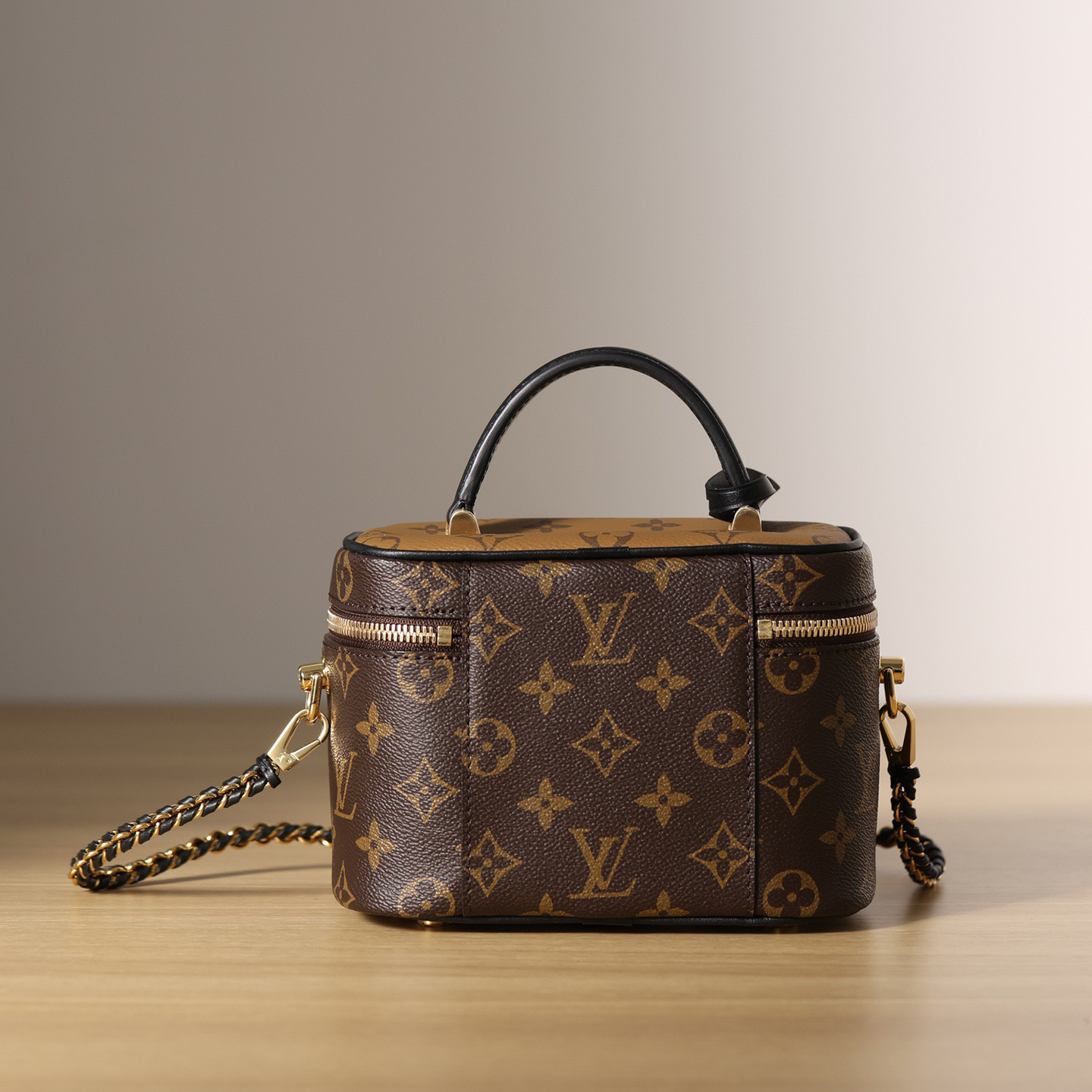 Lv-Vanity-19cm