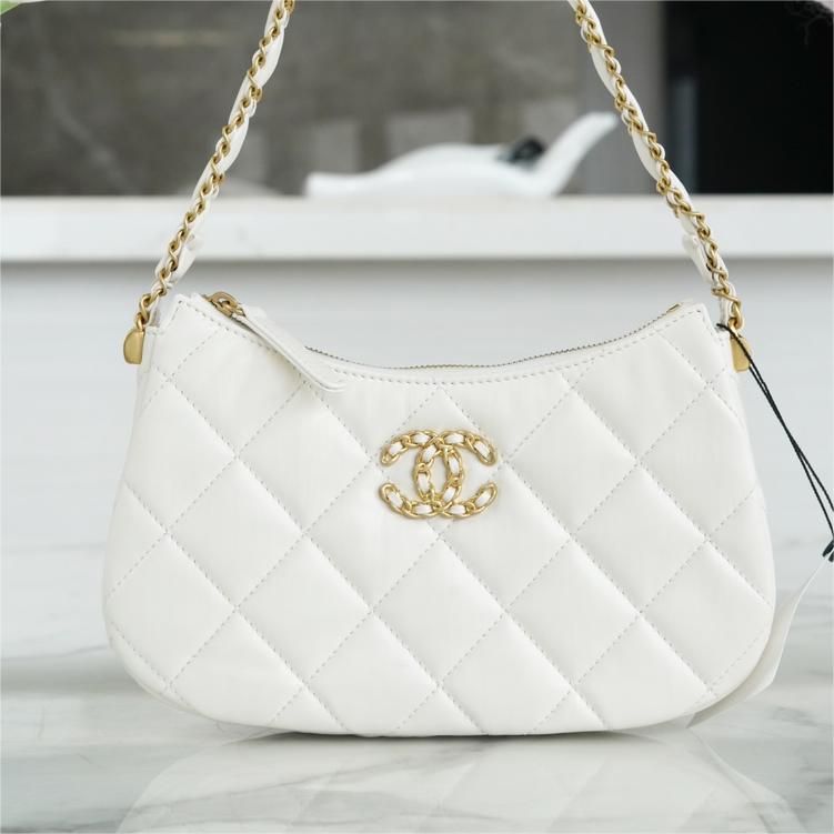 Chanel -23K 19 Hobo-23cm