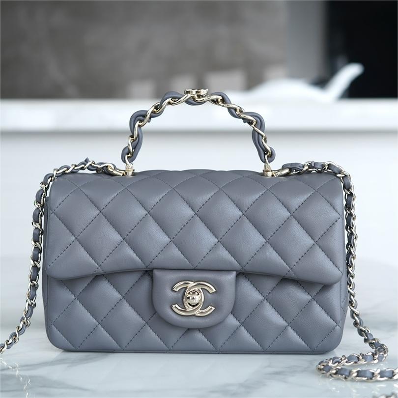 Chanel -23K Classic Flap -20cm