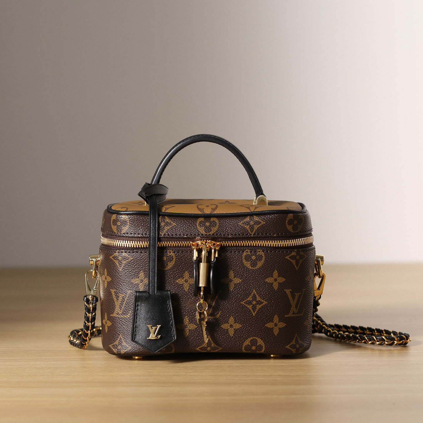 Lv-Vanity-19cm