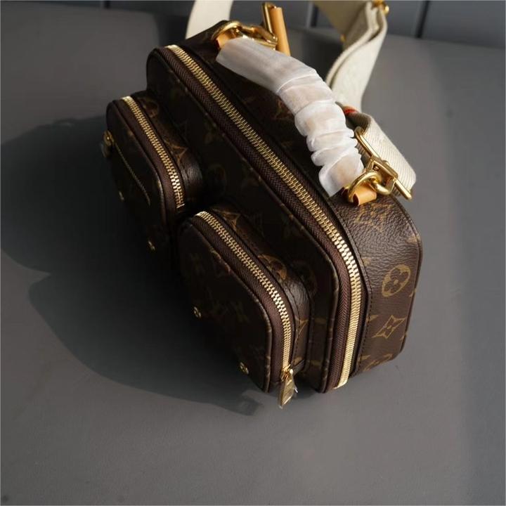 Lv-Utility Crossbody-18cm