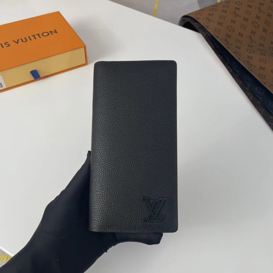 Lv-Wallet-19cm