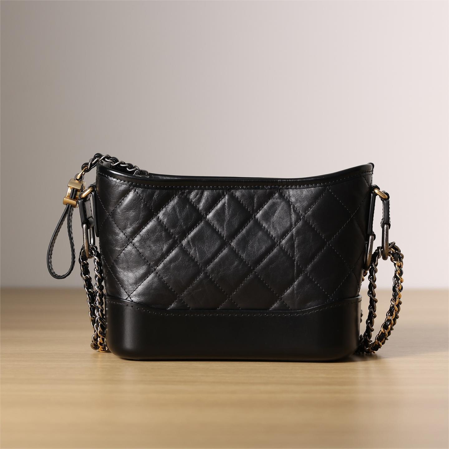 Chanel- Gabrielle hobo bag-20cm