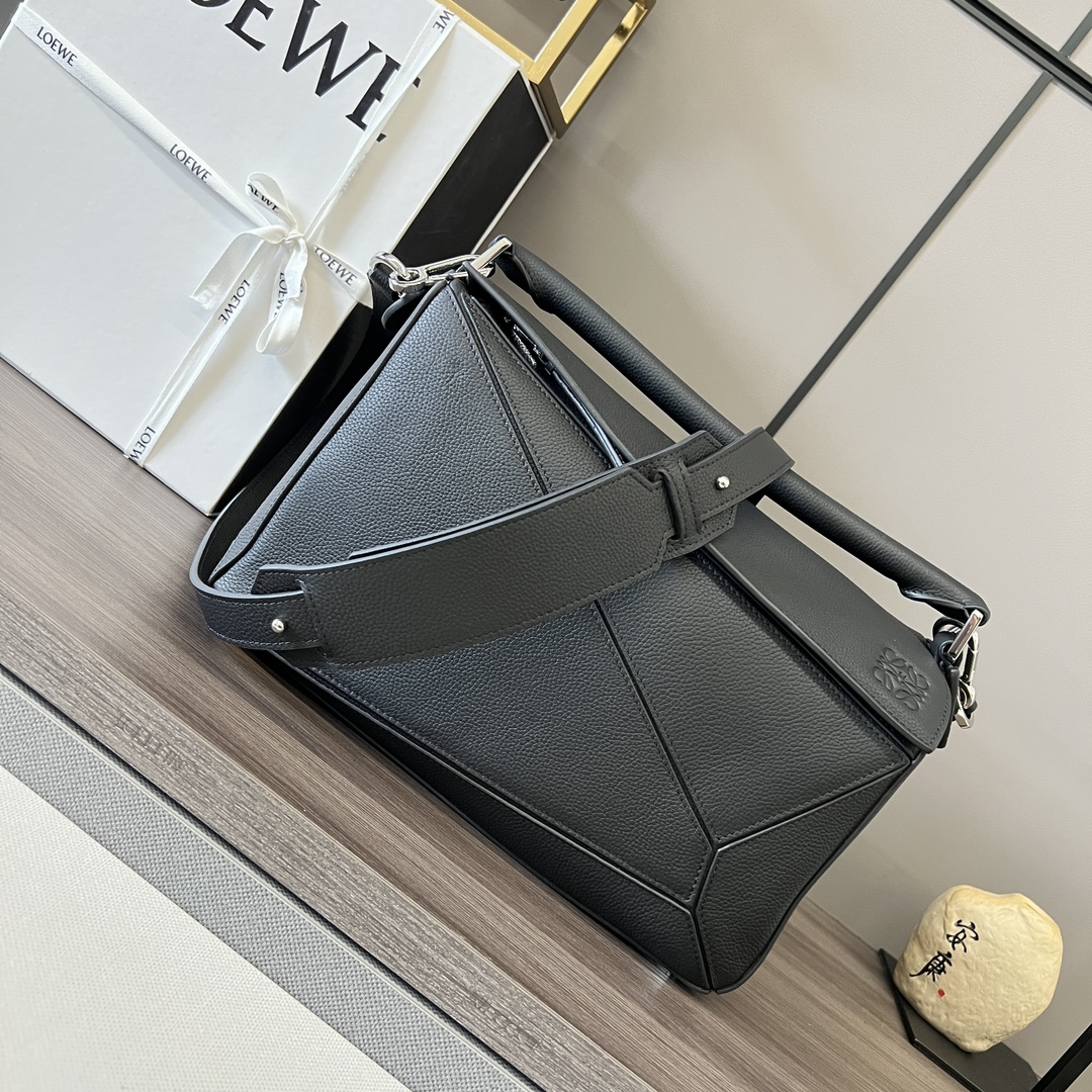 Loewe-Puzzle-24cm