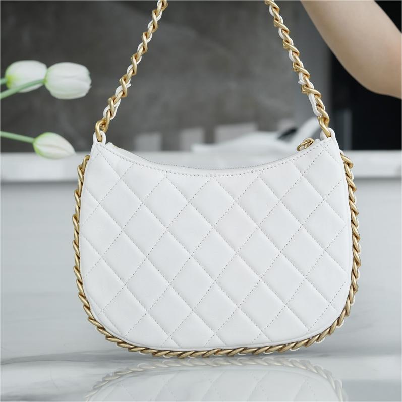 Chanel -23B hobo-23cm