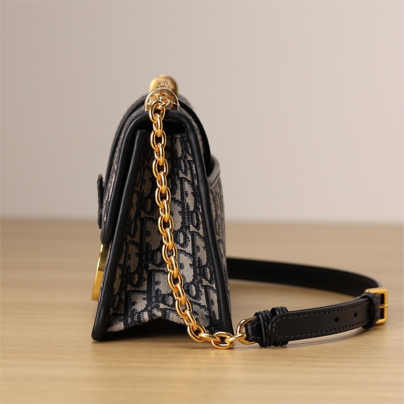 Dior-30 Montaigne-25cm