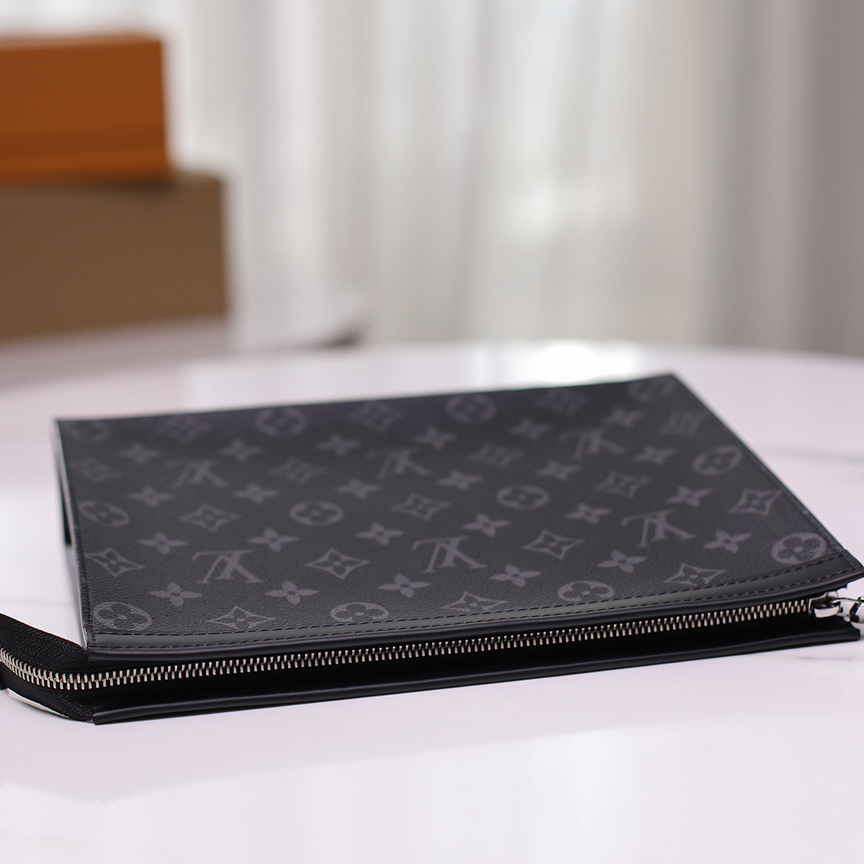 Lv-Pochette Voyage -27cm