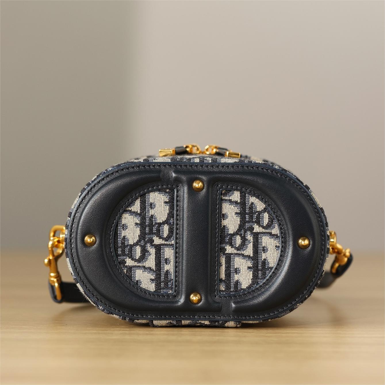 Dior-CD signature vanity-16cm