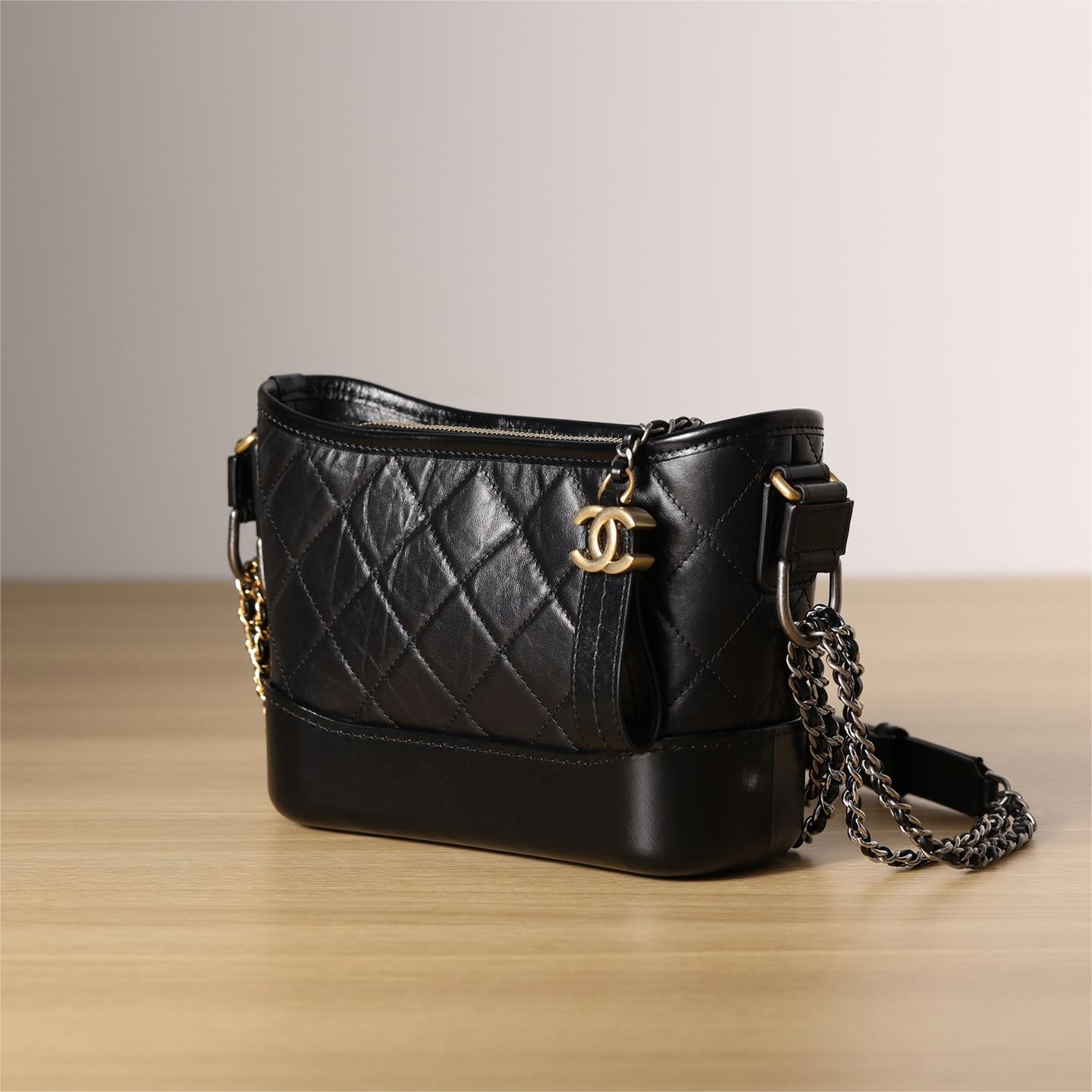 Chanel- Gabrielle hobo bag-20cm