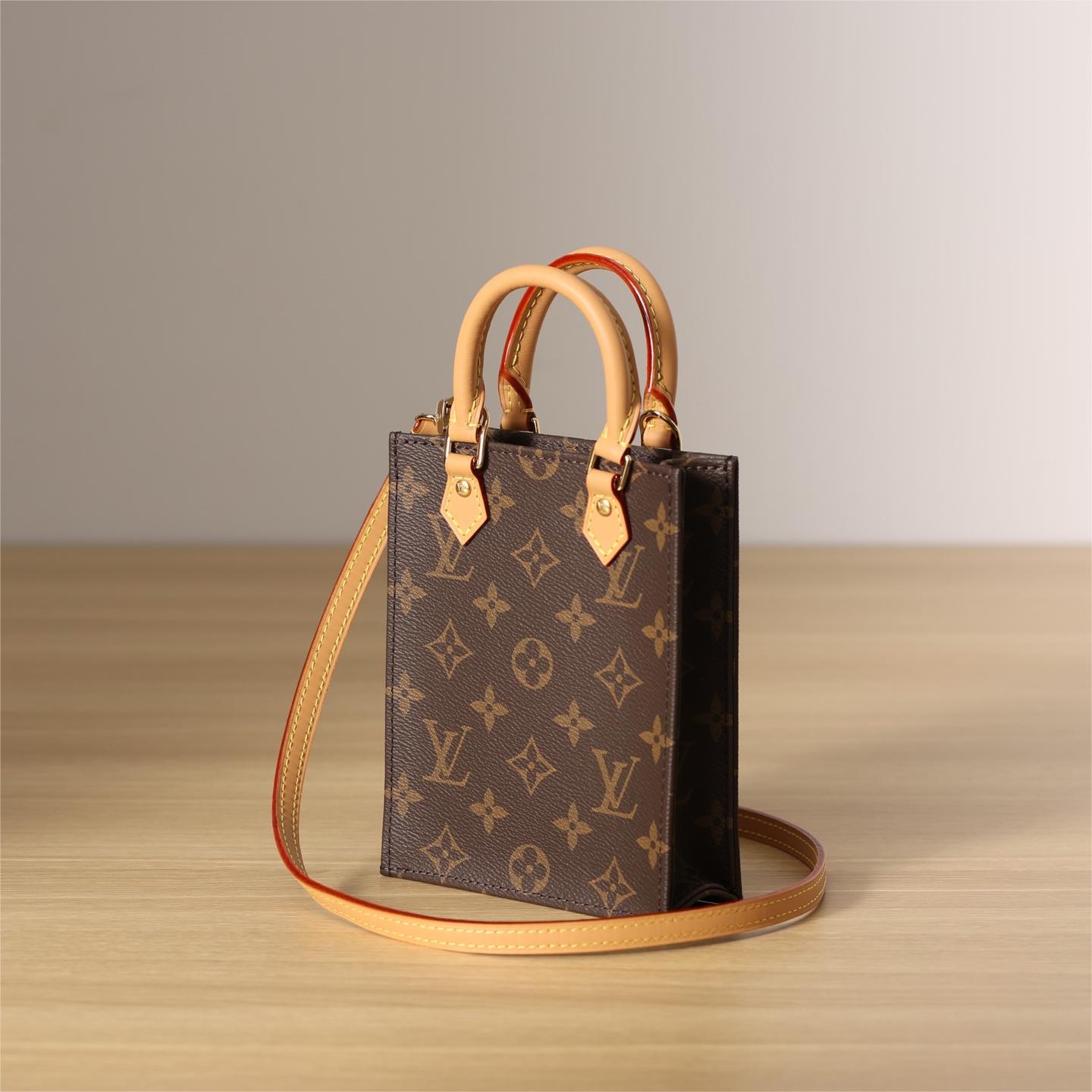 Lv-Petit Sac Plat mini-14cm