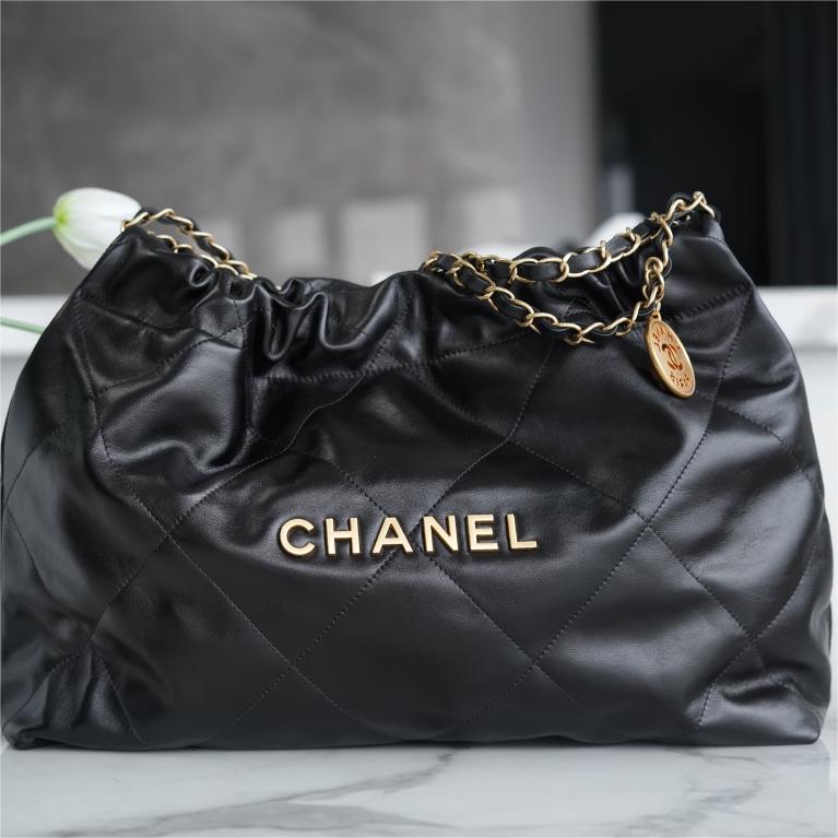 Chanel -24c  22 Bag-30cm