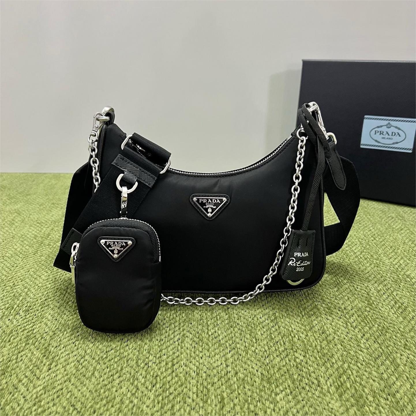 Prada-Nylon-22cm