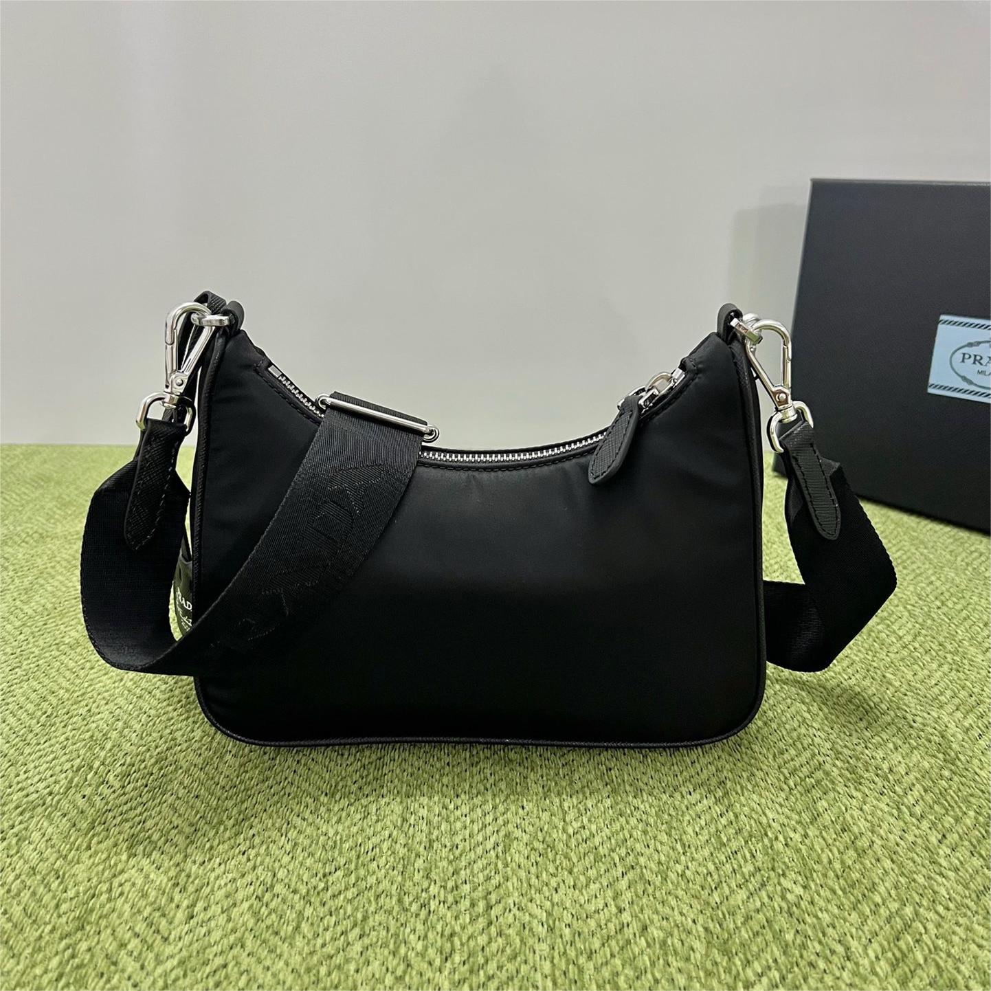 Prada-Nylon-22cm