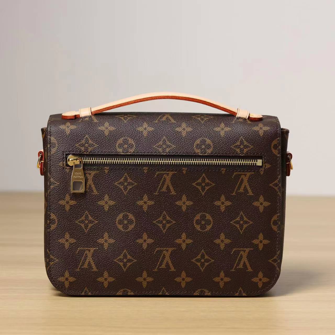Lv-Pochette Métis -25cm