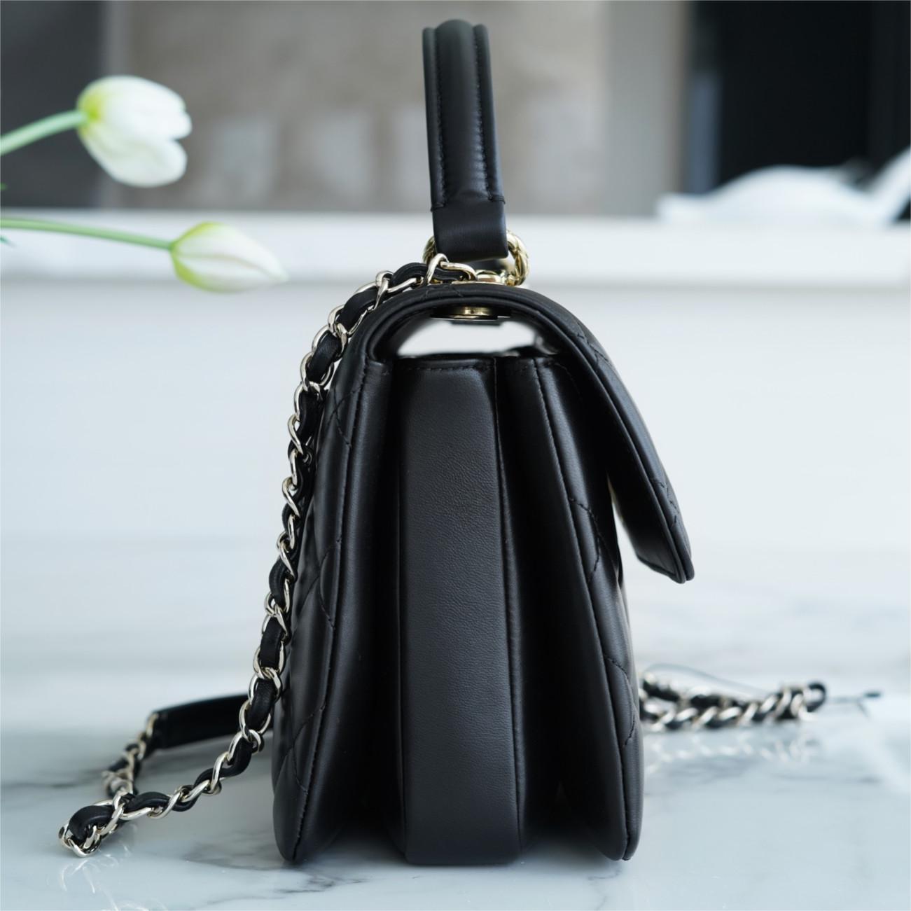 Chanel -24C Trendy CC-17cm