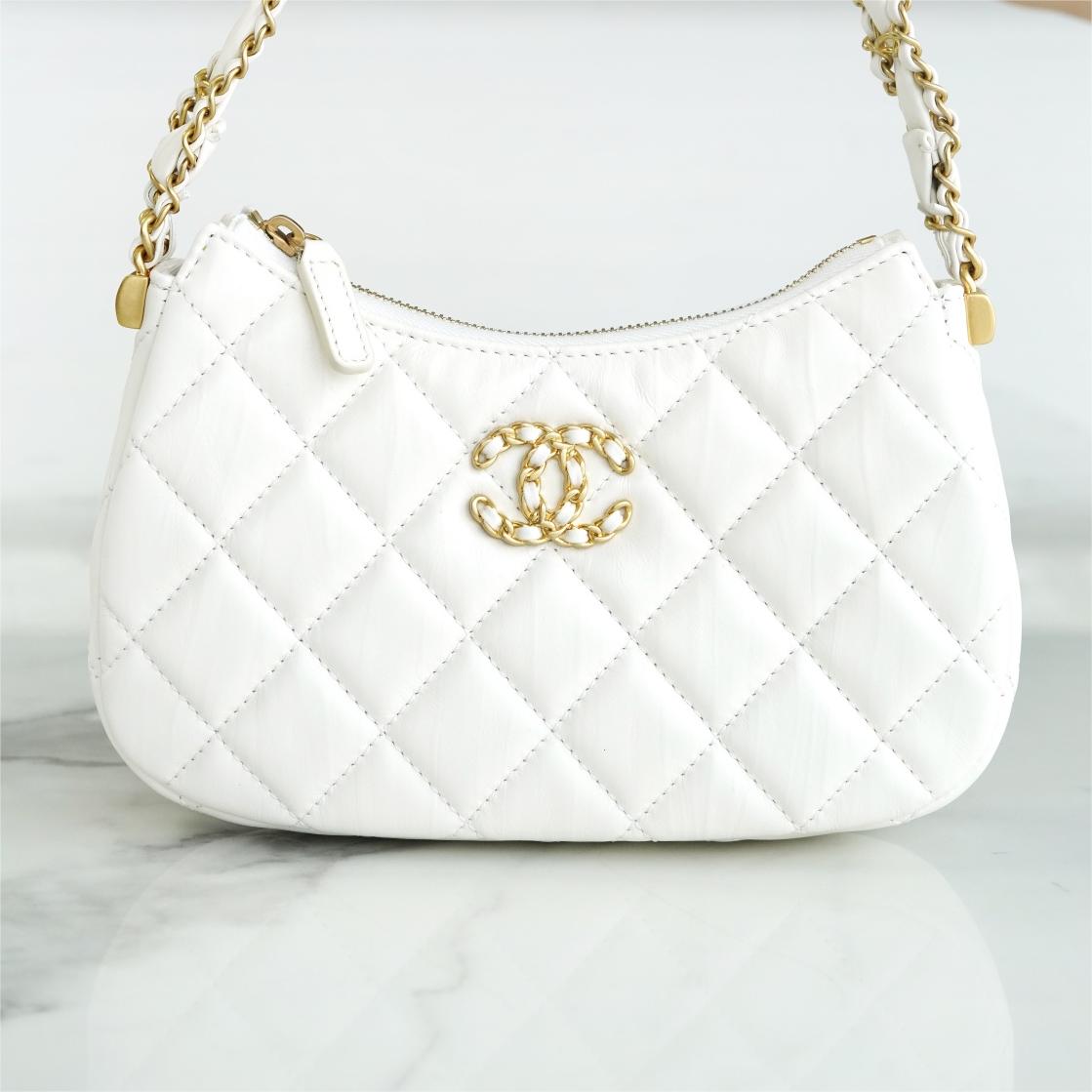Chanel -23K 19 Hobo-20cm