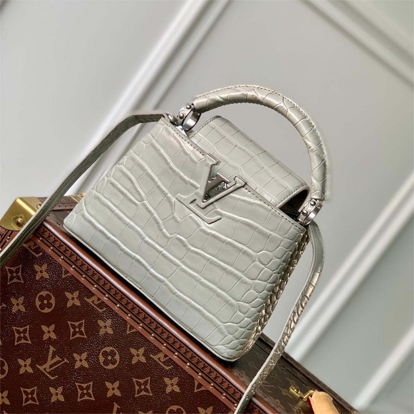 Lv-Capucines BB-22cm