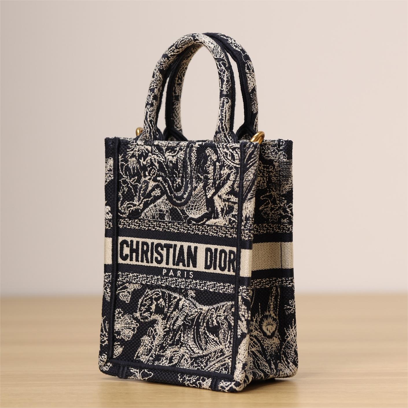 Dior-CD mini book tote-18cm