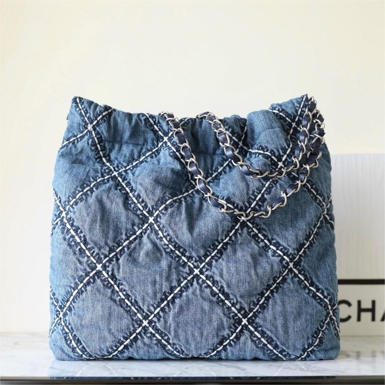 Chanel-𝟐𝟒P Denim-35cm