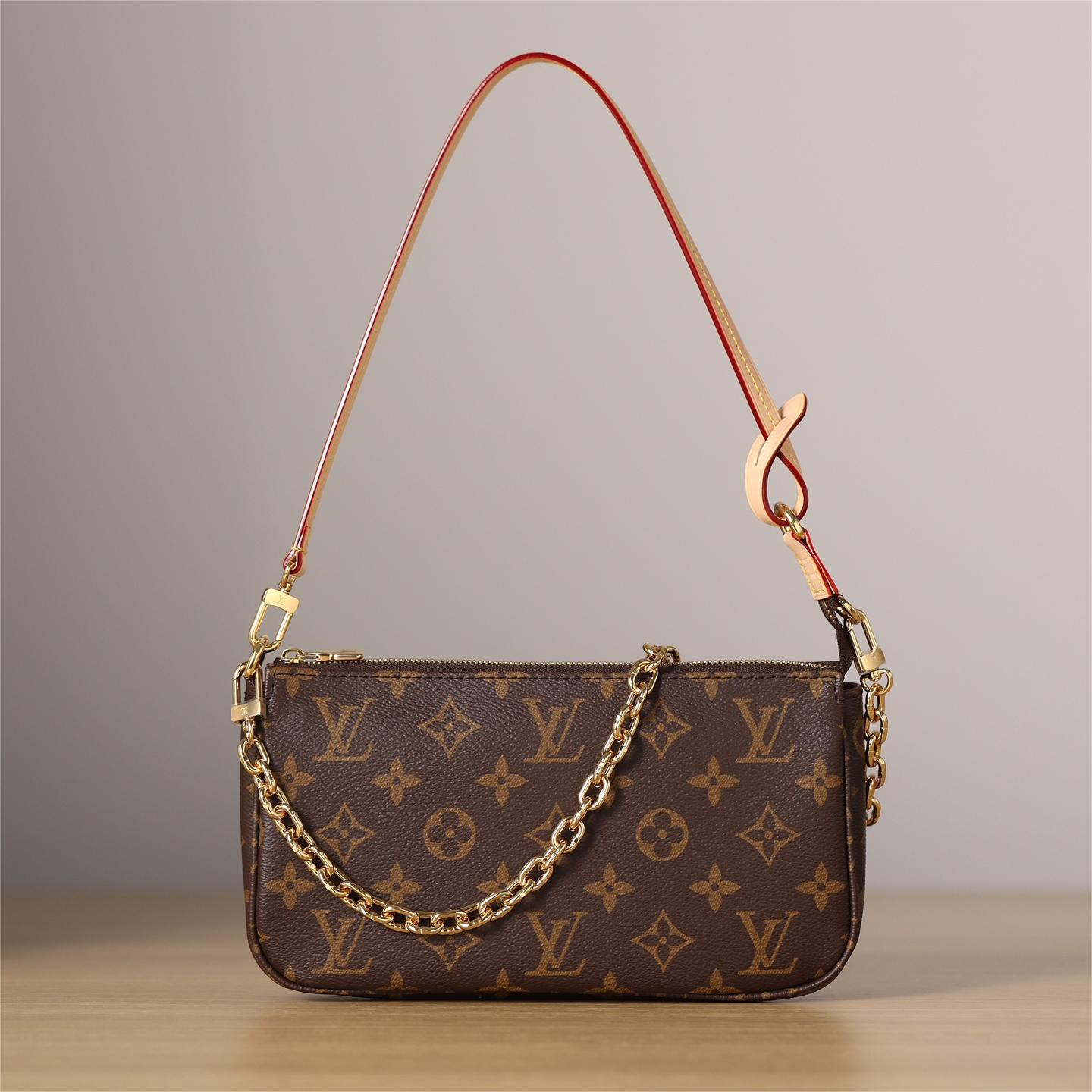 Lv-Pochette Accessoires-23.5cm