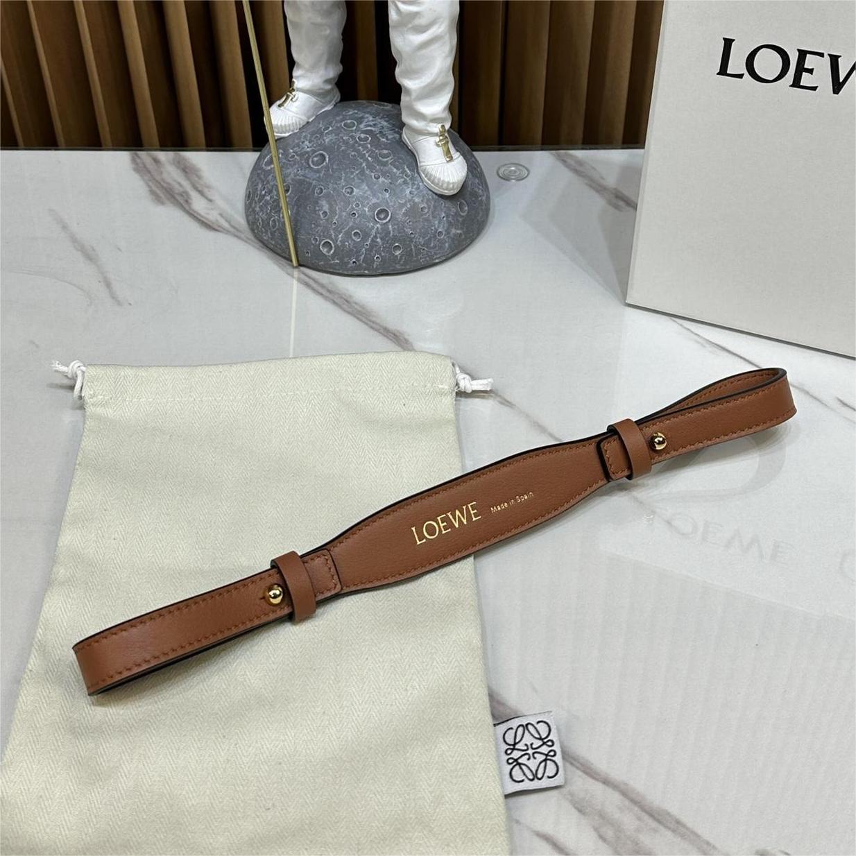 Loewe-handle-55.5cm