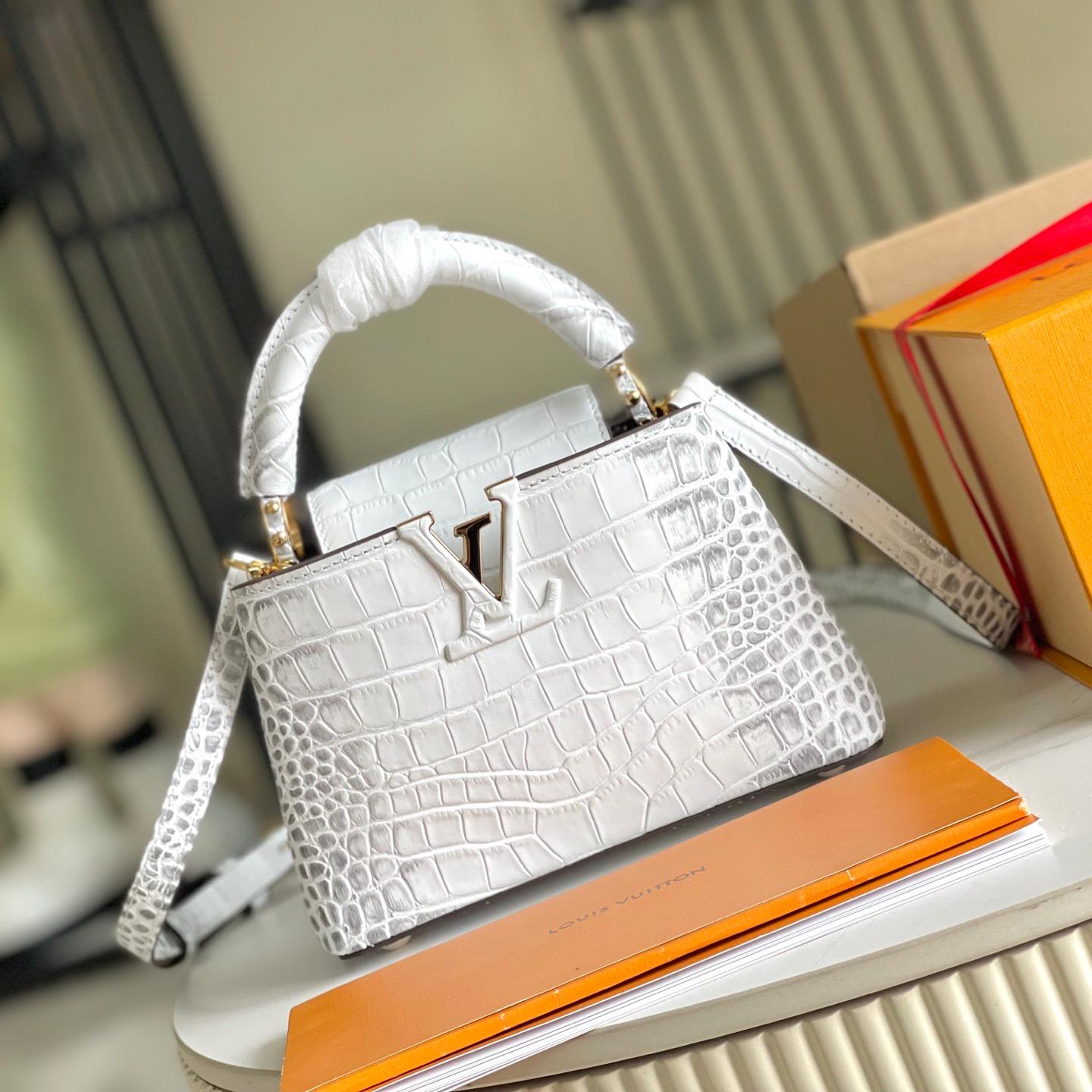 Lv-Capucines BB-22cm