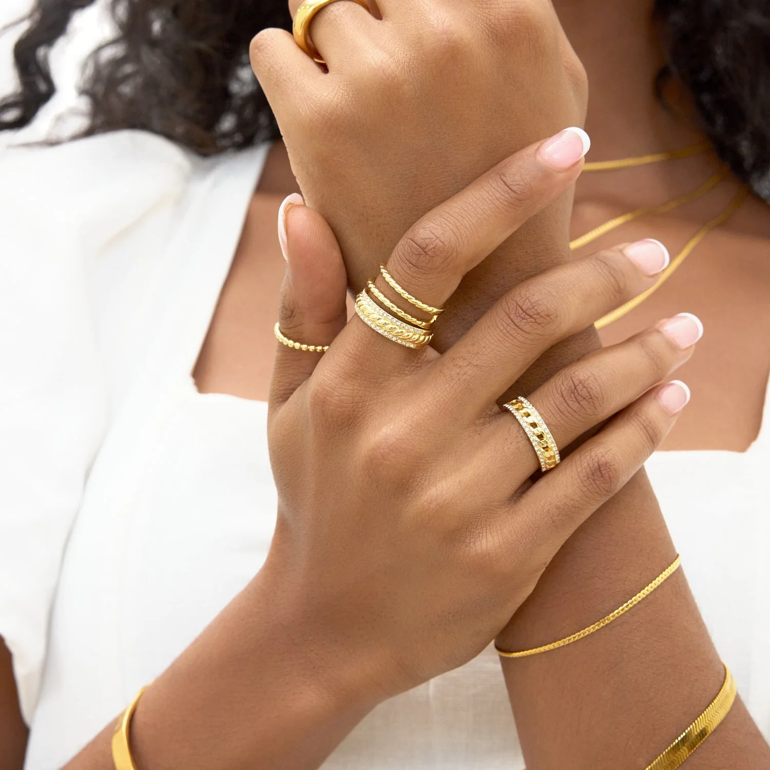 Twisted Band Crystal Ring (Gold)