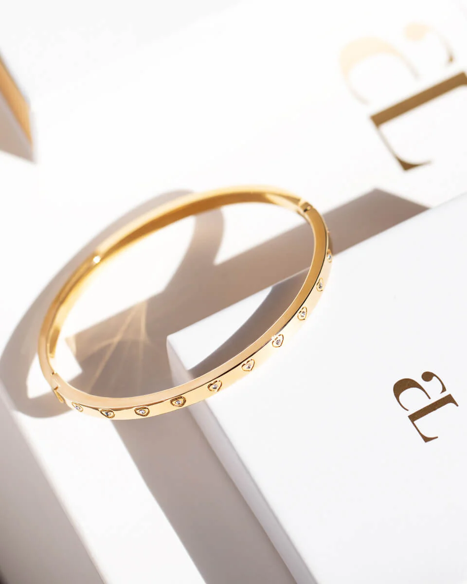 Crystal Heart Bangle & Multi Pearl Clover Bracelet Bundle (Gold)