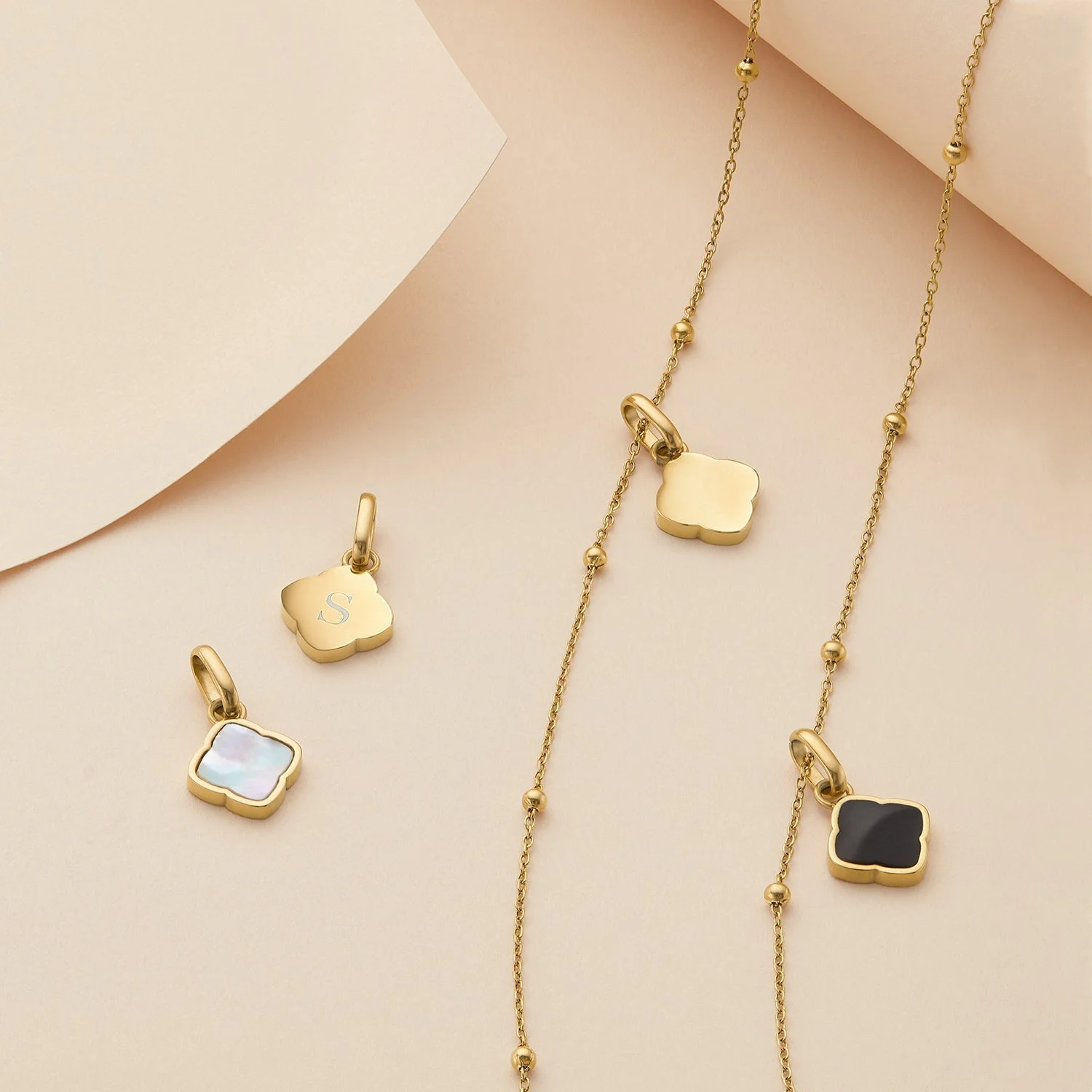 Pearl Clover Necklace (Gold)