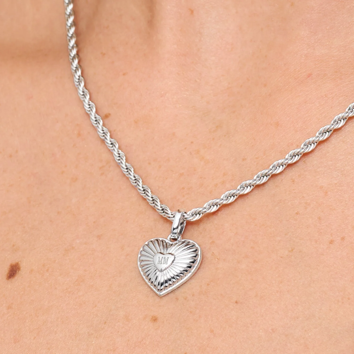 Entwine Heart Necklace (Silver)