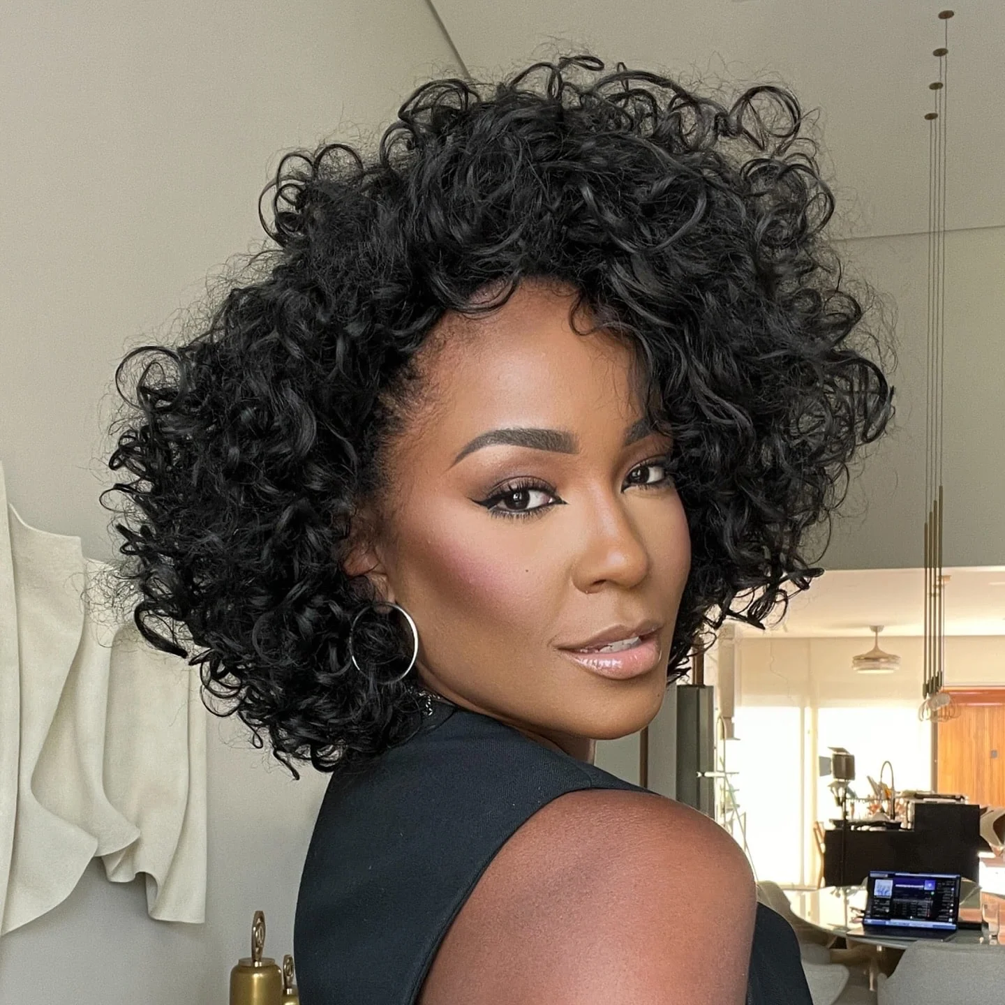 Put On ��� Go Glueless Short Bob Curly 13��4 Lace Front Human Hair Wig