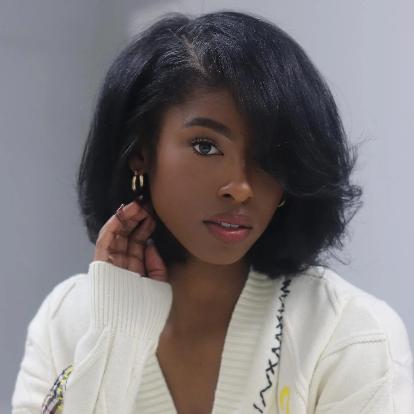 Natural Black Short Layered Wavy Bob Lace Wig