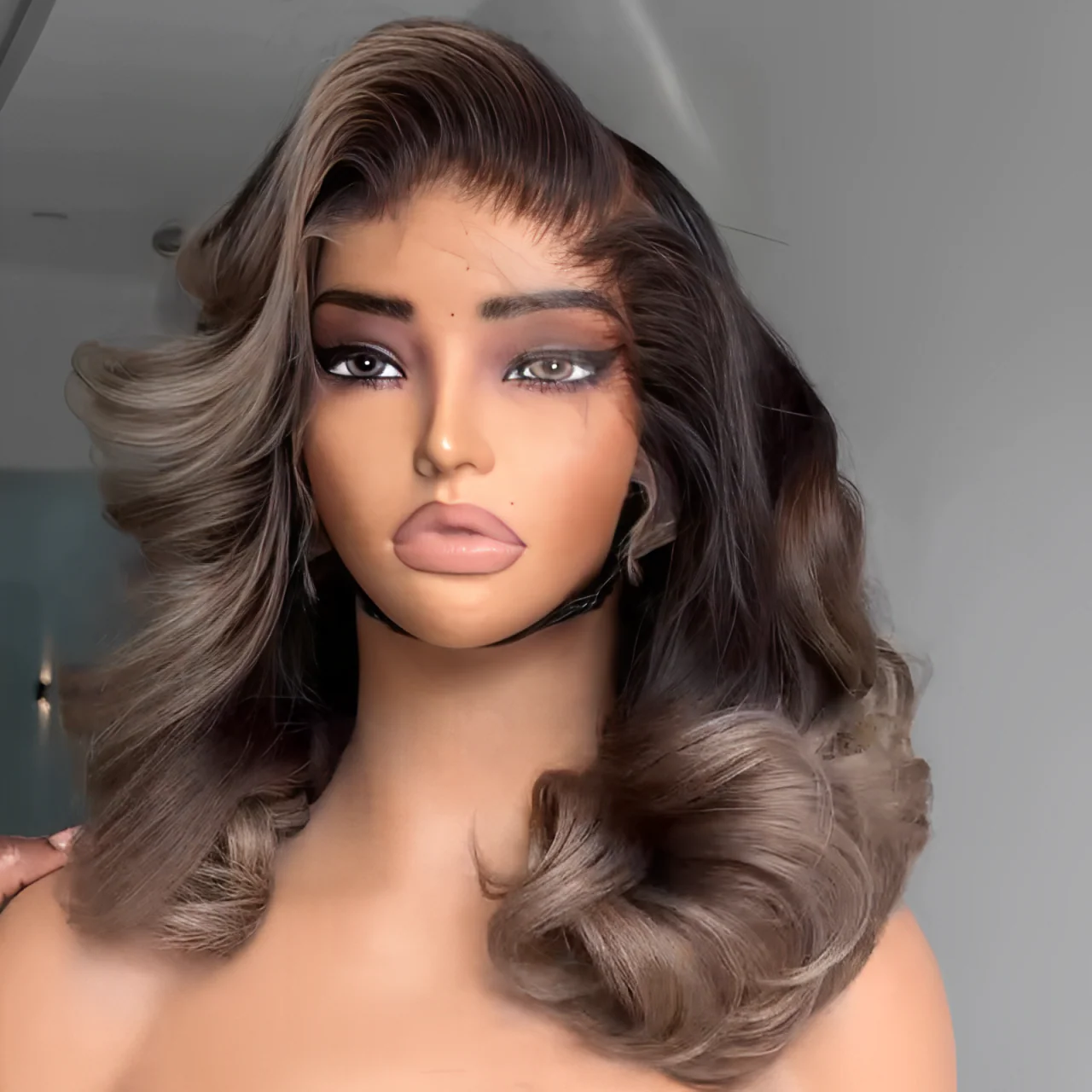 Brown With Blonde Highlight Wavy Layered Cut 13��4 Lace Frontal Wig