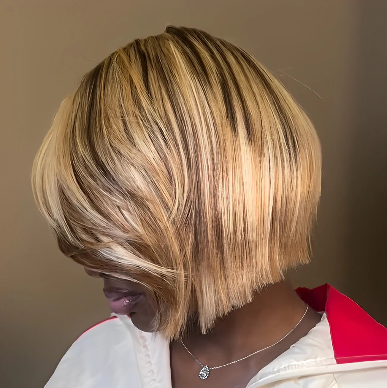 613 Blonde Highlight With Brown Bob 13��4 Lace Frontal Wig with Swoop Bang