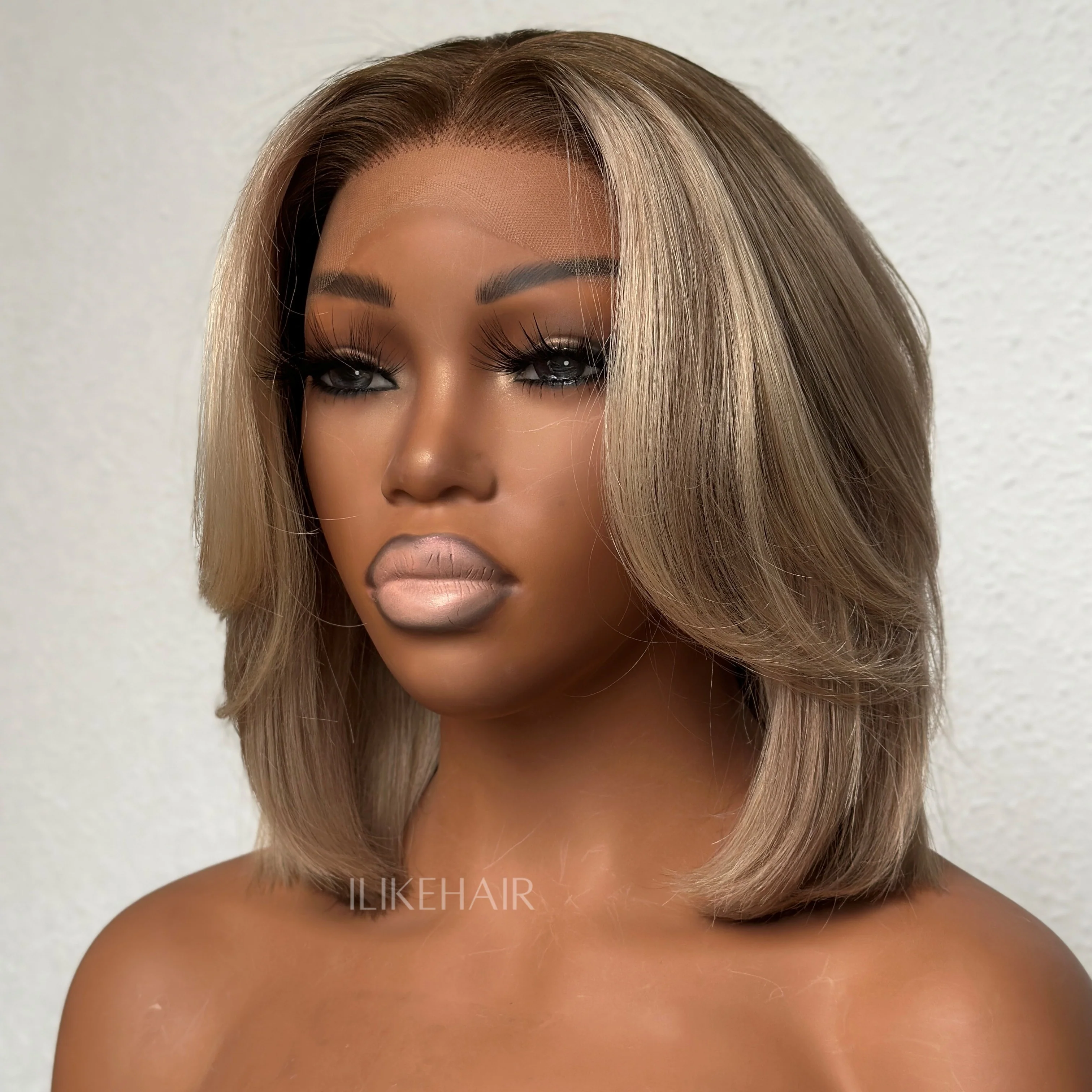Ombre Ash Blonde Layered Cut Blowout Bob 13��4 Lace Frontal Wig