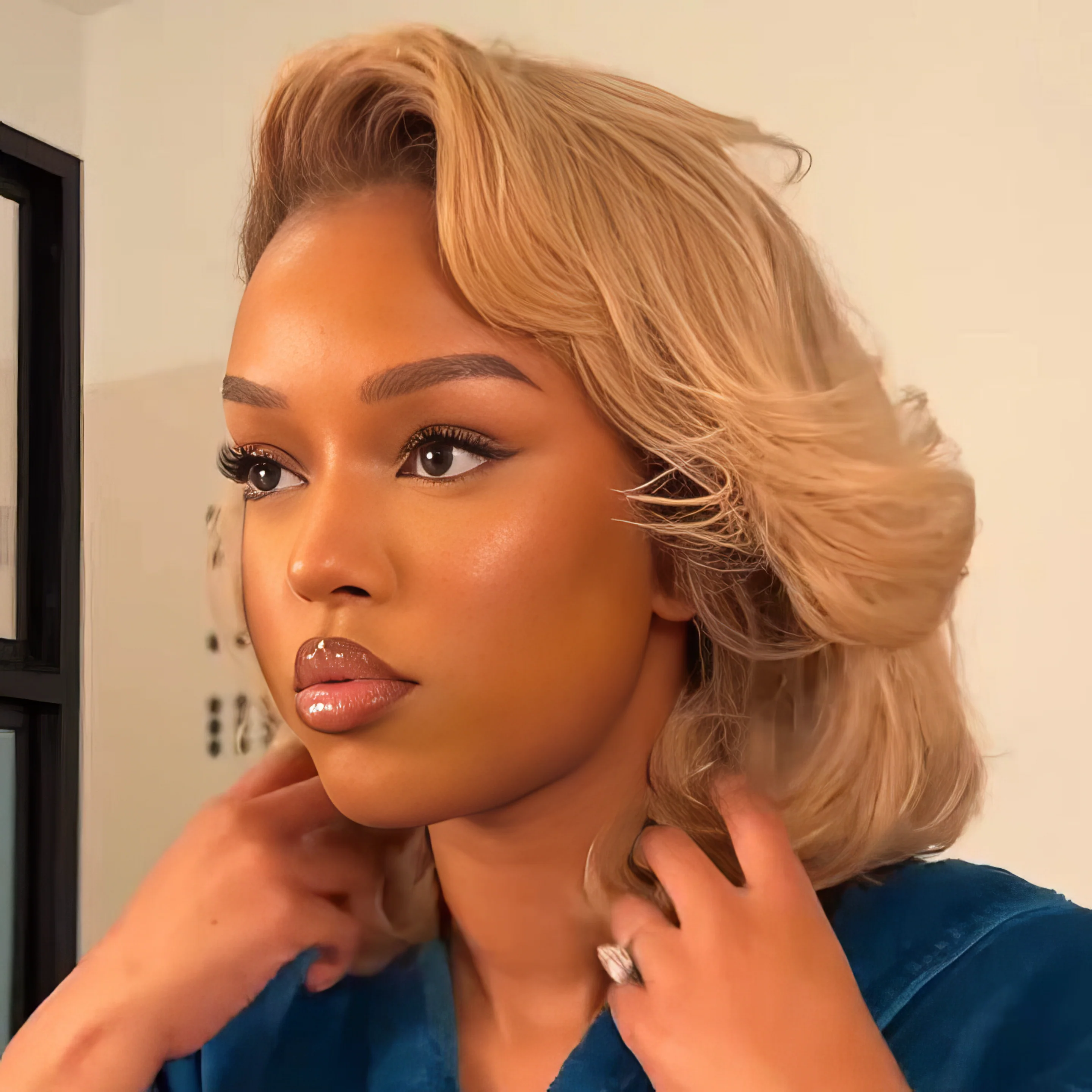 Put On ��� Go Ombre 613 Blonde Layered Cut Body Wave Bob 13x4 Lace Front Wig