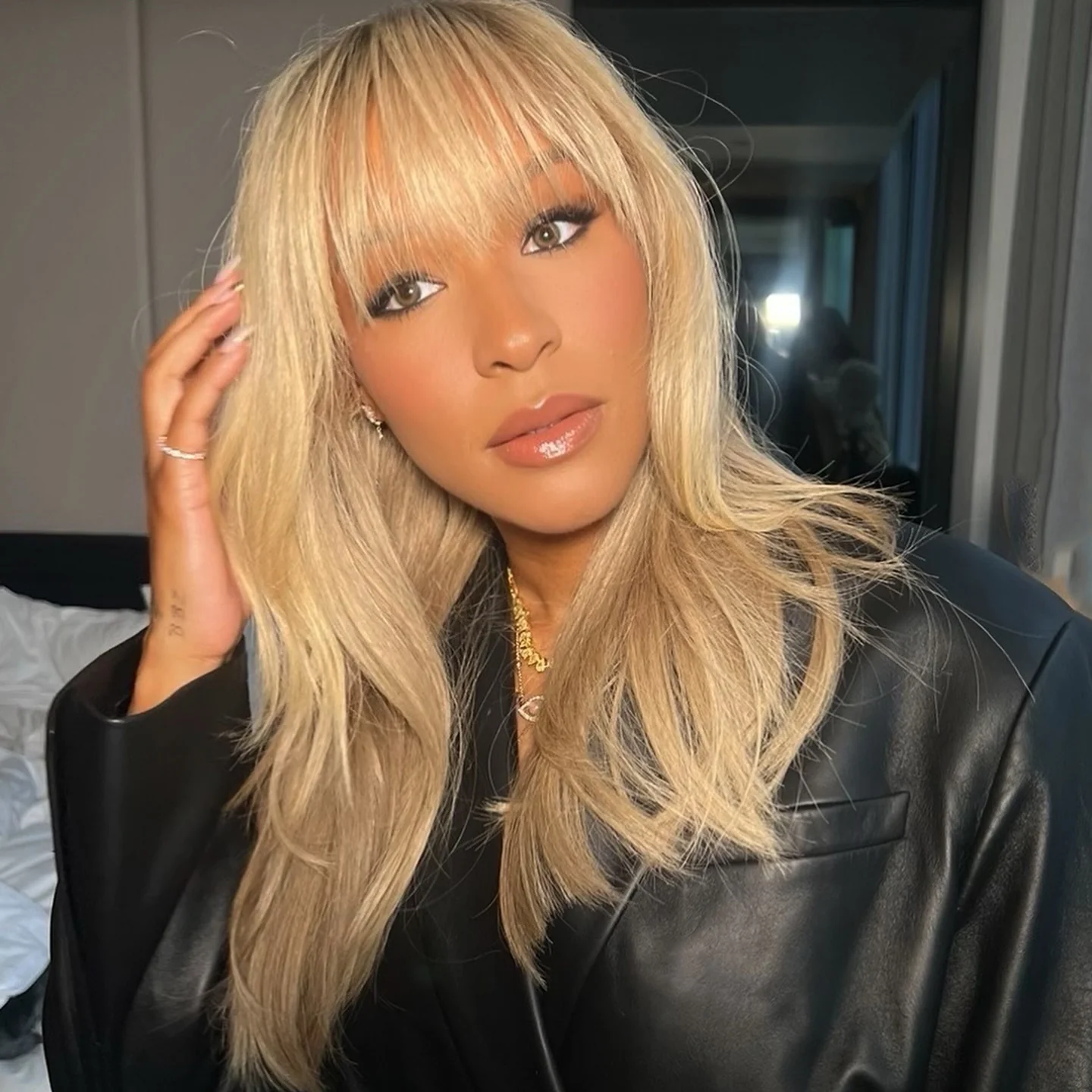 Honey Blonde Hair Wig With Bangs Glueless 13x4 Frontal Lace Wig 100% Human Hair