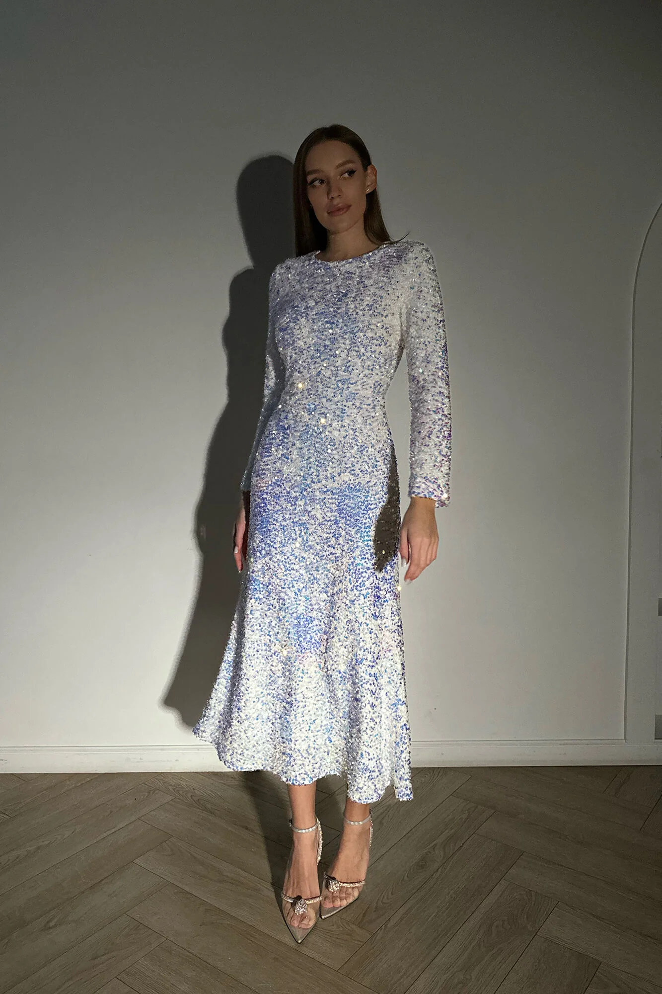 Sequin Decorated Velvet Long Sleeve Midi Dress