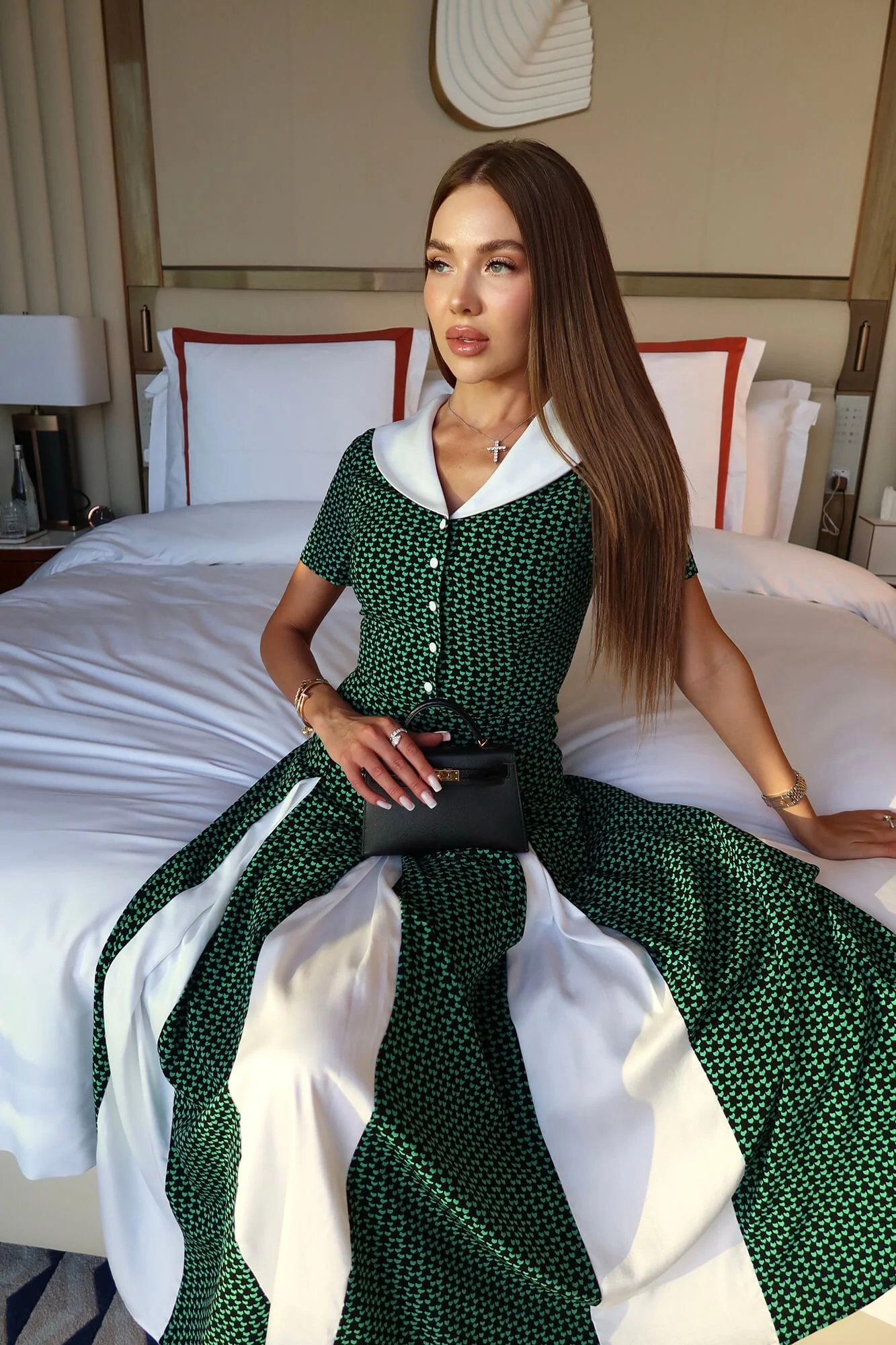 Contrast Collar and Inserts Midi Dress