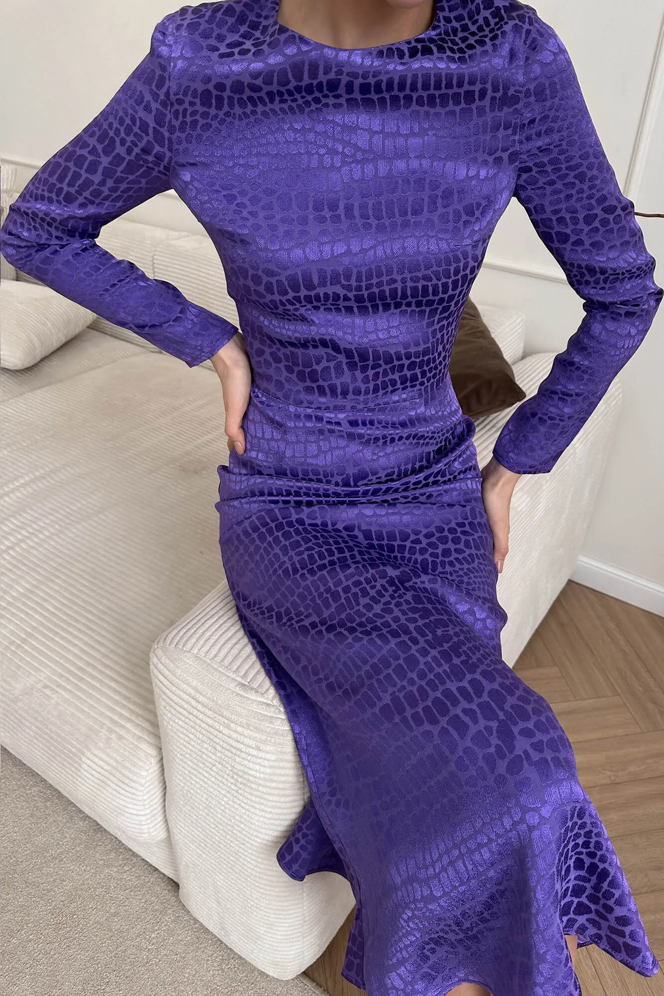 Godet Silhouette Long Sleeve Midi Dress