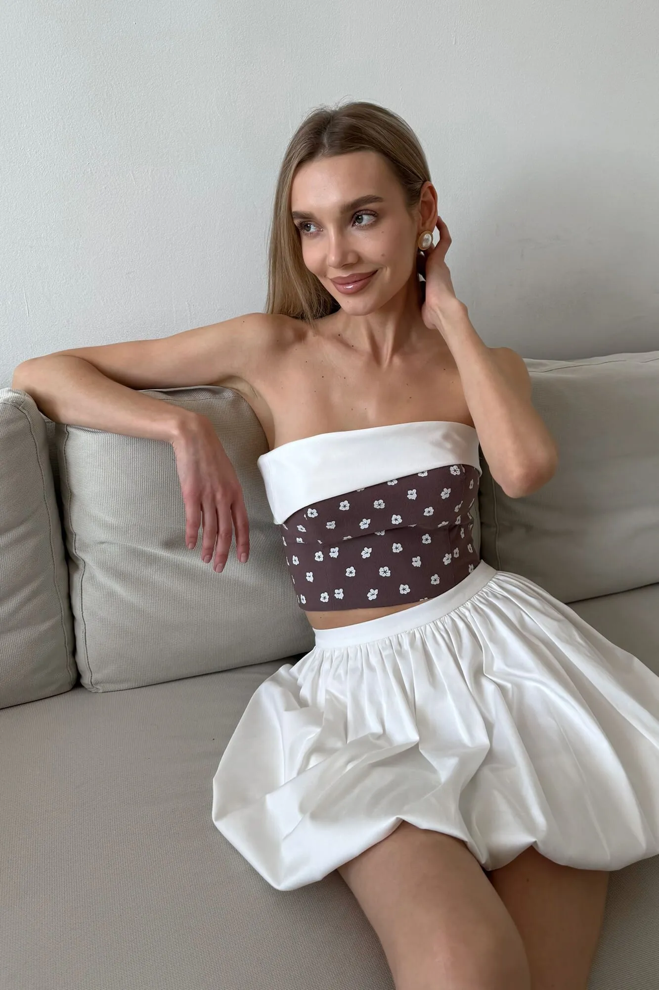 Corset Top with Contrast Turn-up