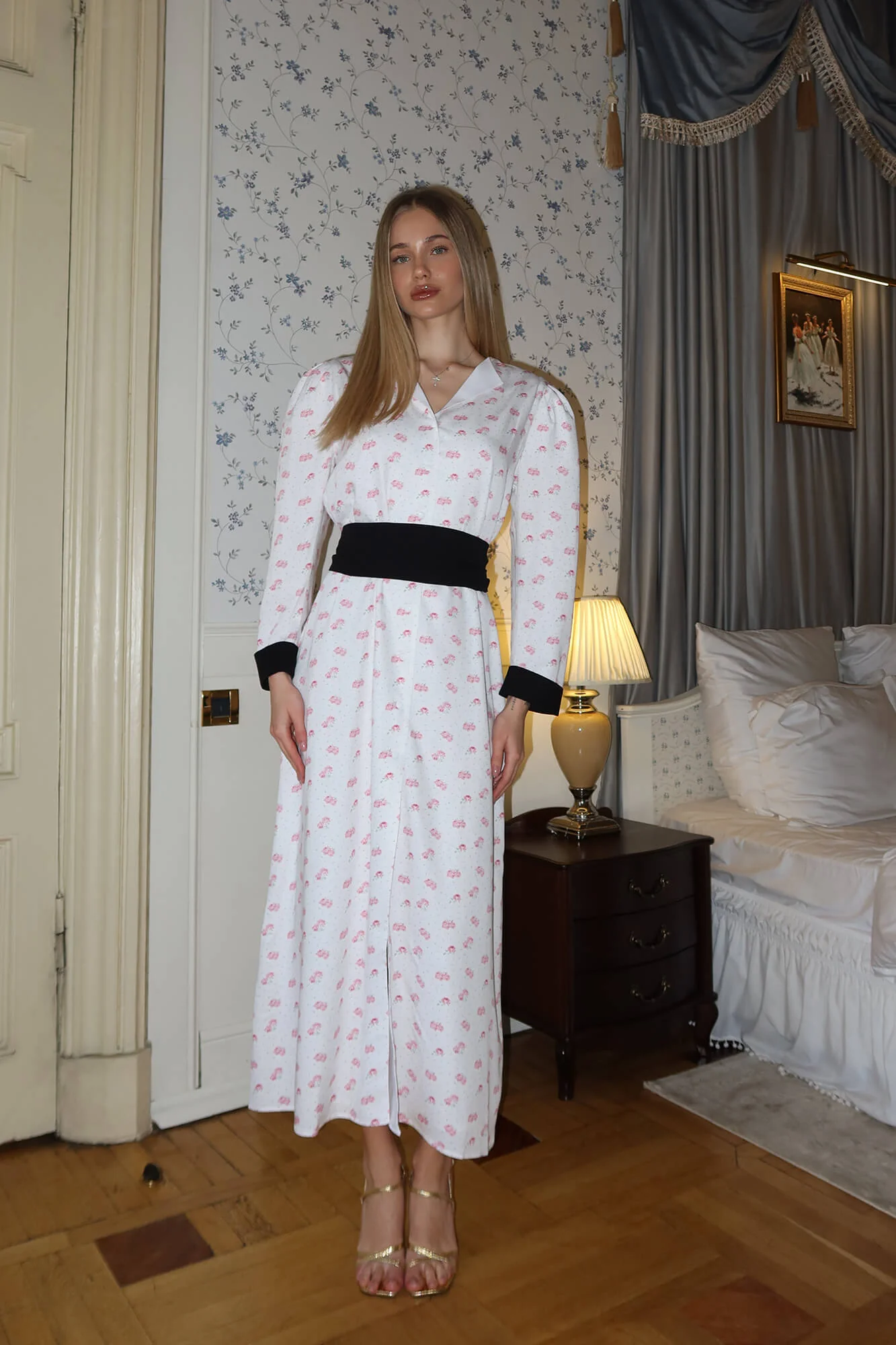 Maxi Dress With Buttons And Voluminous Belt
