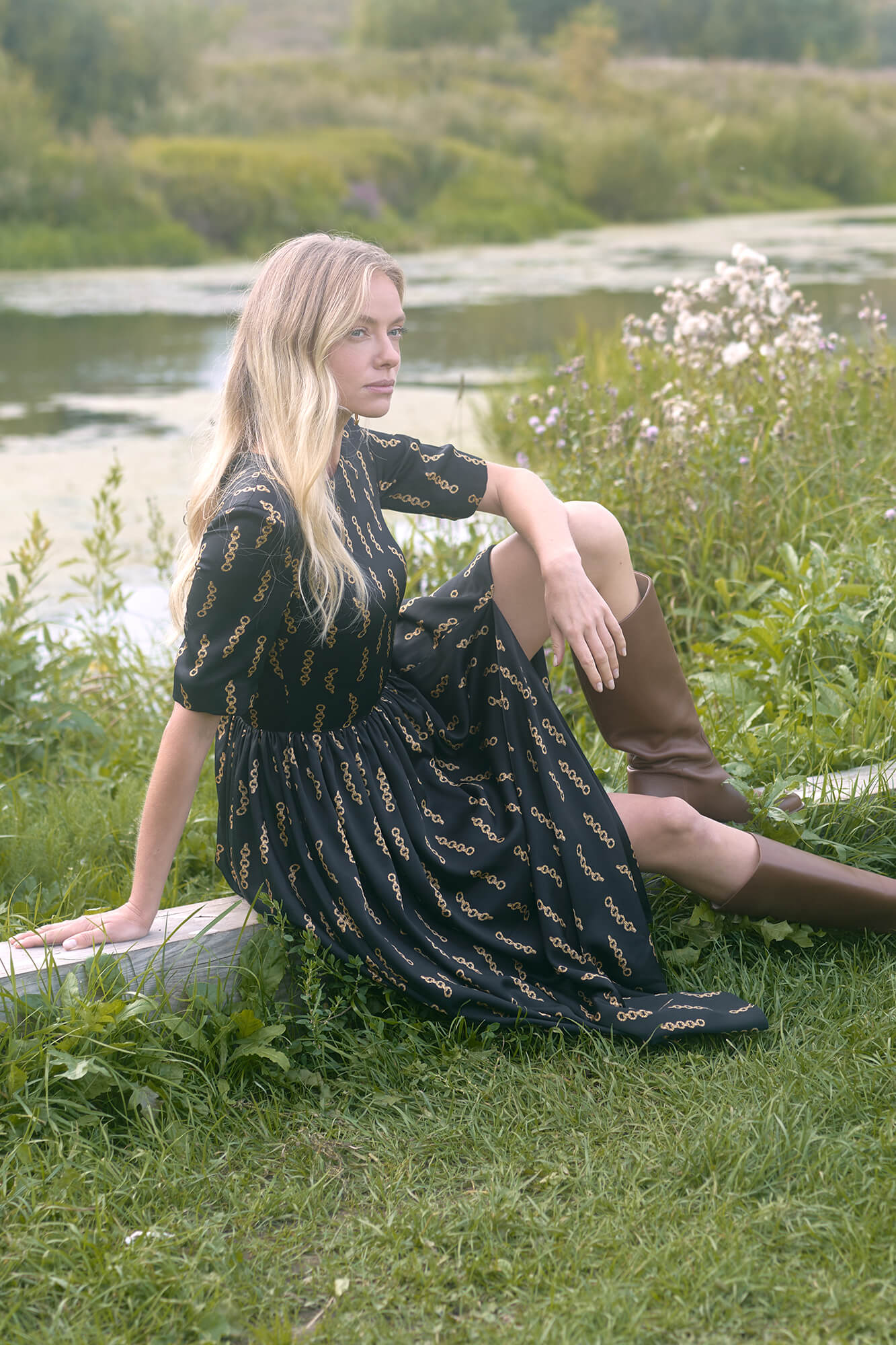 Short Sleeve Gathered Skirt Midi Dress